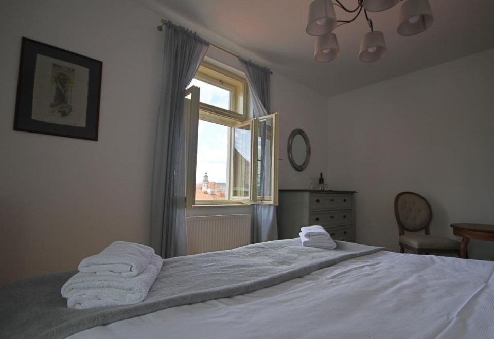 带城堡景观的双人房-免费停车