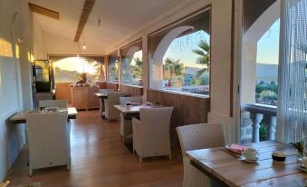 El Capricho Casa Rural - Housity