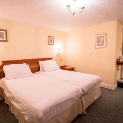 Family Room Harefield Manor Hotel Promo Code