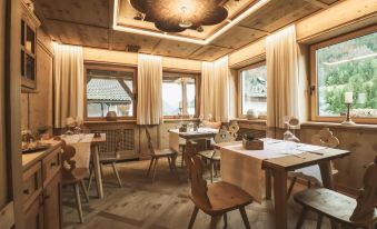 Hotel Gallia - Housity