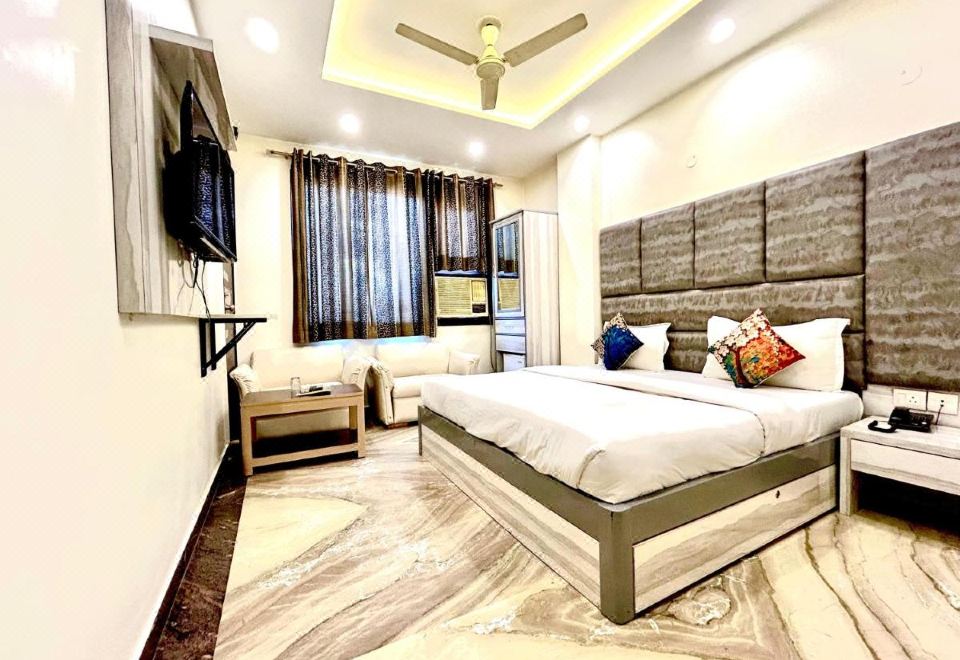 Amrit Villa Deluxe Double Room