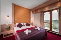 Hotel Corvus Aqua Hotele w: 