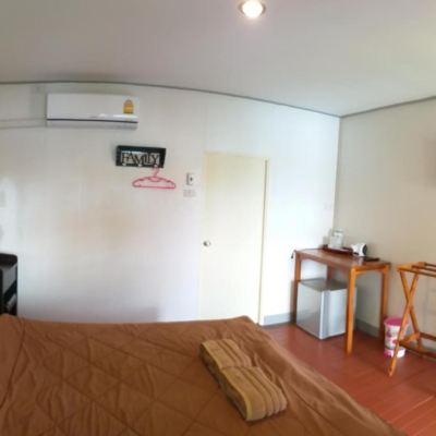 ห้องสำหรับครอบครัวพร้อมห้องน้ำส่วนตัว รหัสโปรโมชั่น อรุณศรี ธารา