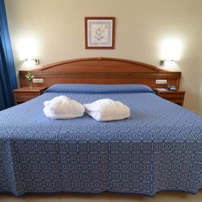 Deluxe Double Room Bahía Tropical Promo Code