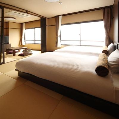 畳スペース付きマウンテンビュールーム 稲佐山温泉　ホテルアマンディ クーポン