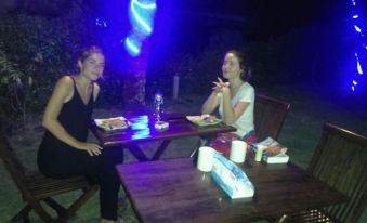 Griya Harja Homestay - Housity