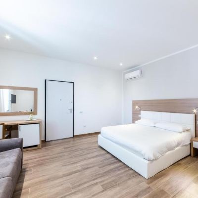 Deluxe Room La Promenade Promo Code