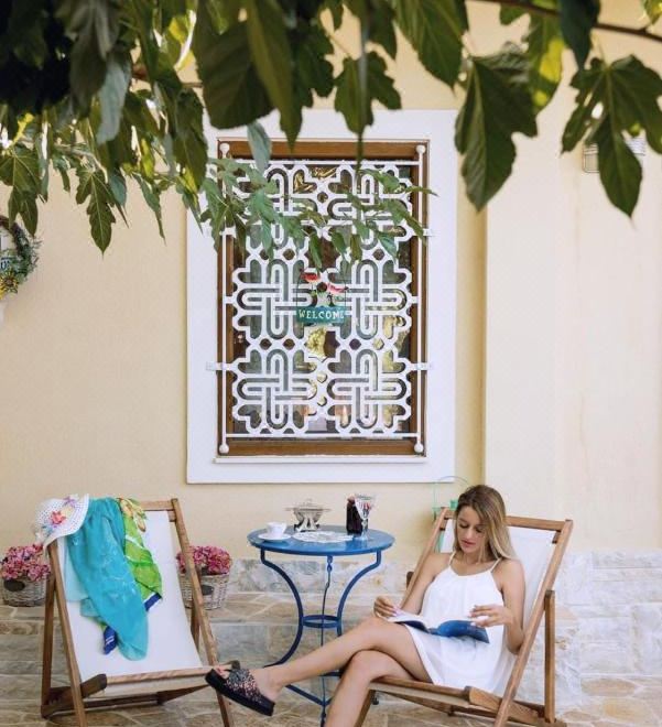 Odysseas Art Villa Superior Villa