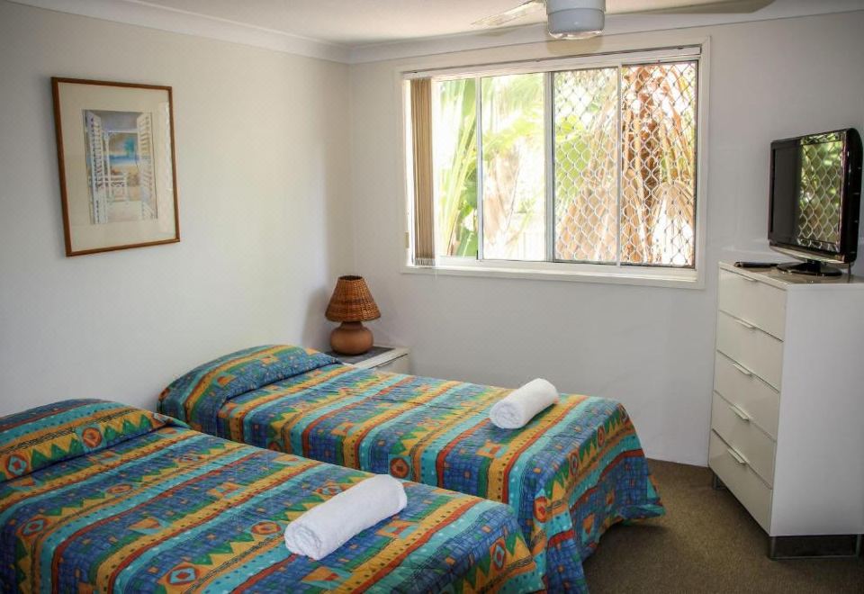 泳池景三卧室公寓 - 带阳台