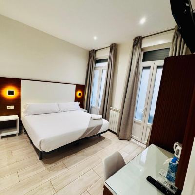 Triple Room Hostal Cervelo Promo Code