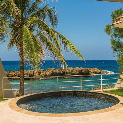 Deluxe Villa Trident Hotel Promo Code