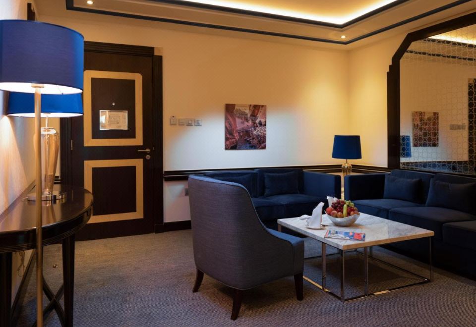 带阳台的行政特大床套房