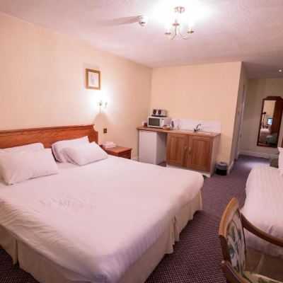 Triple Room Harefield Manor Hotel Promo Code