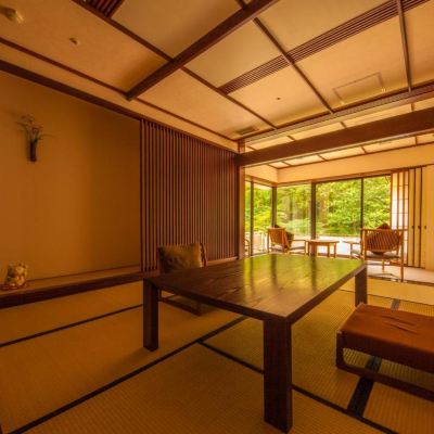 リバービュースイート 四万温泉 四万やまぐち館 クーポン