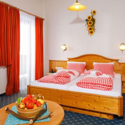 Double Room Hotel Edelweiss Promo Code