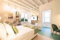 Metropolitan Rooms Hotels in 