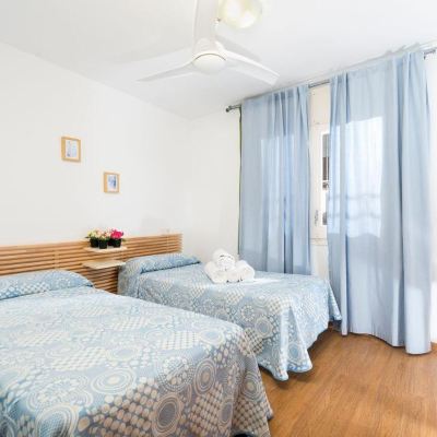 One-Bedroom Apartment With Sea View (3 Adults + 1 Child) Apartaments Els Llorers Promo Code