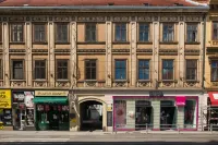 Smile&Love Republic Zagreb Center Hotel di 