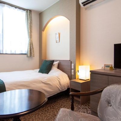 Economy Double Room With Small Double Bed 201 草津温泉　お宿　幸泉（ゆきずみ） クーポン
