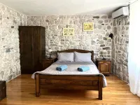 Una Apartments Hotéis em Kotor