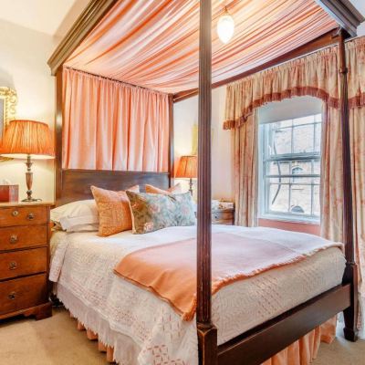 Double Room Four Poster on Suite Heron House Promo Code