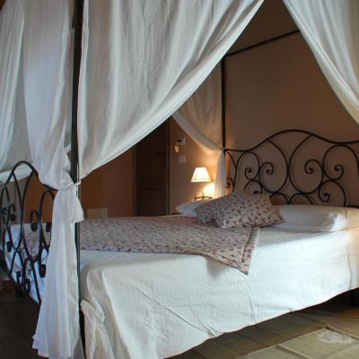 Deluxe Double Room with Extra Bed La Carosera Promo Code