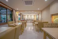 Ratana boutique resort