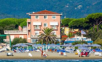 Hotel Happy - Housity
