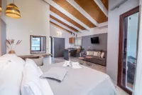 Trizonia Bay Hotel