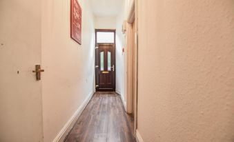 Regency GuestHouse Manchester North - Housity