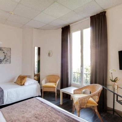 Triple Room Hotel Select Promo Code