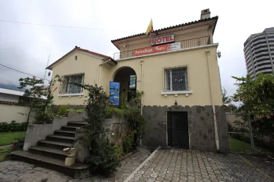 Travellers Inn Hotel di 