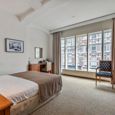 Comfort Queen Room Dikker & Thijs Hotel Promo Code