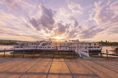 Fortuna Boat Hotel Budapest Hôtels à : 