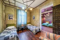 Guest House 32