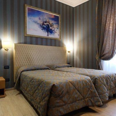 Standard Twin Room Hotel Lirico Promo Code