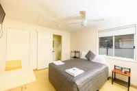 Y Motels Kingaroy
