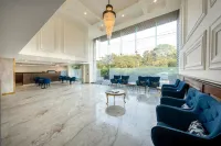 Saltstayz Select - Golf Course Road & Sector 57