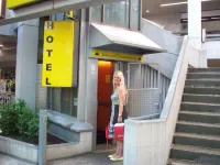 Gästehaus Kaiserpassage- Ihr Cityhostel  호텔