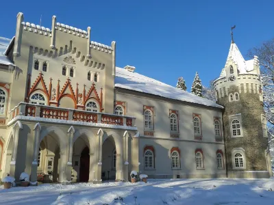 Chateau Herálec Boutique Hotel & Spa by l'Occitane Отели в г. 