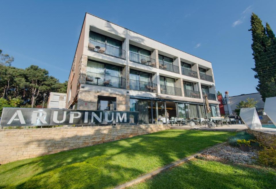 Hotel Arupinum, Exterior, Hotel Exterior