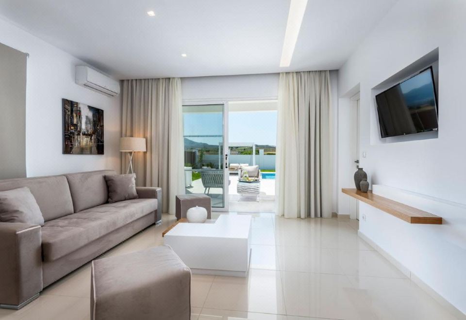 别墅带独立泳池