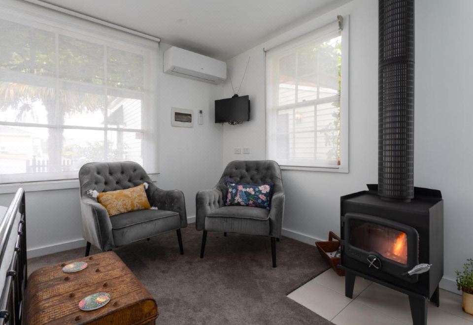 Alice's CottagesIronbark Studio Cottage