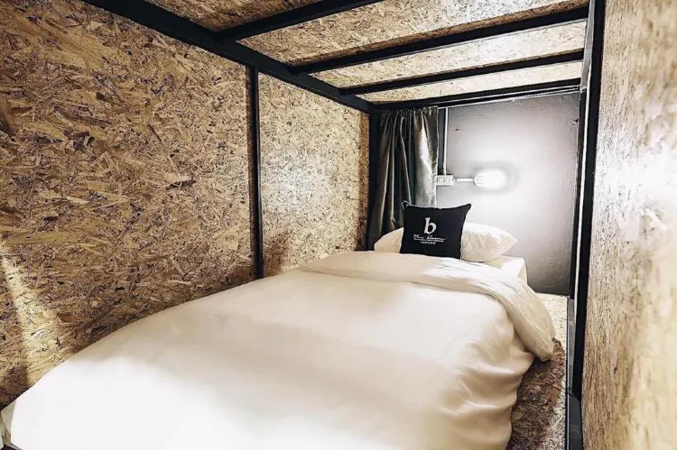 Bed In 4 Beds Dormitory For Female