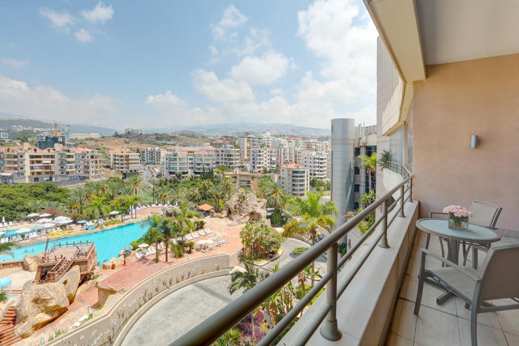 豪华小型特大床套房