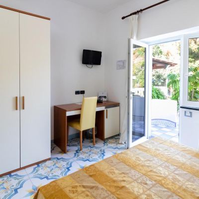 Economy Room Hotel Da Maria Promo Code