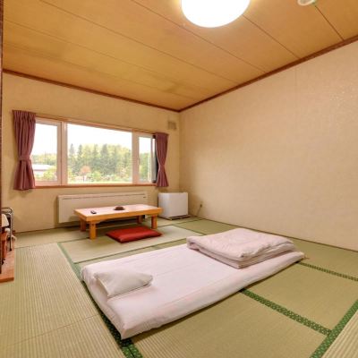 日式房間，共用浴室，房內廁所，山景 百匯酒店優惠