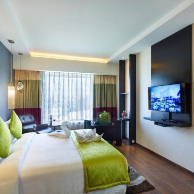 Suite Hycinth Hotels Promo Code