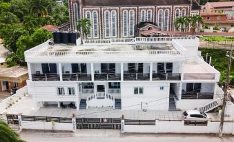 Inn The Town - Housity