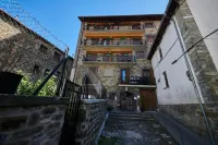 Hostal Lola Hotels in 